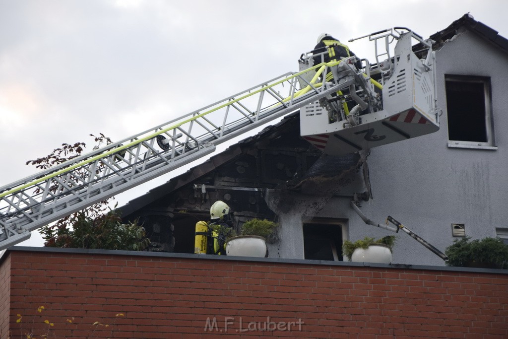 Feuer 2 Y Koeln Suerth Elisabeth Selbertstr P089.JPG - Miklos Laubert